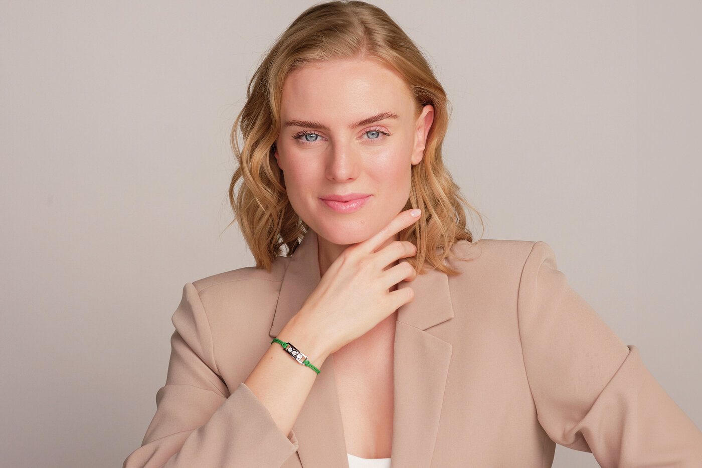 Bracelet Motion Three