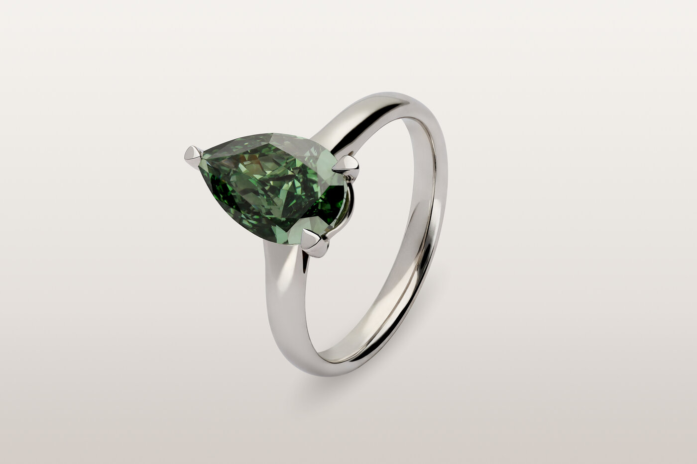 Bague Solitaire Green Pear Bague Solitaire Green Pear