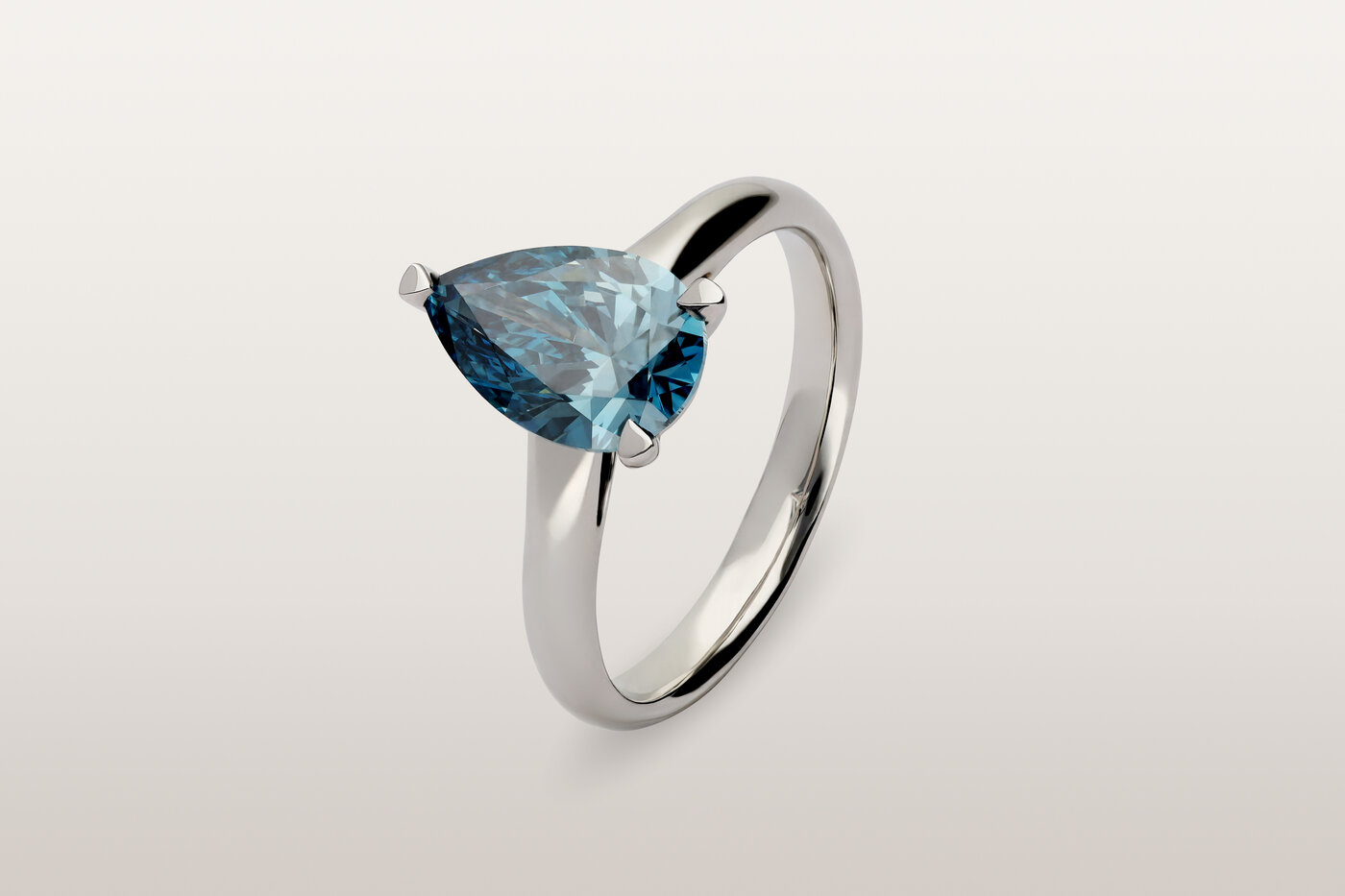 Bague Solitaire Blue Pear Bague Solitaire Blue Pear