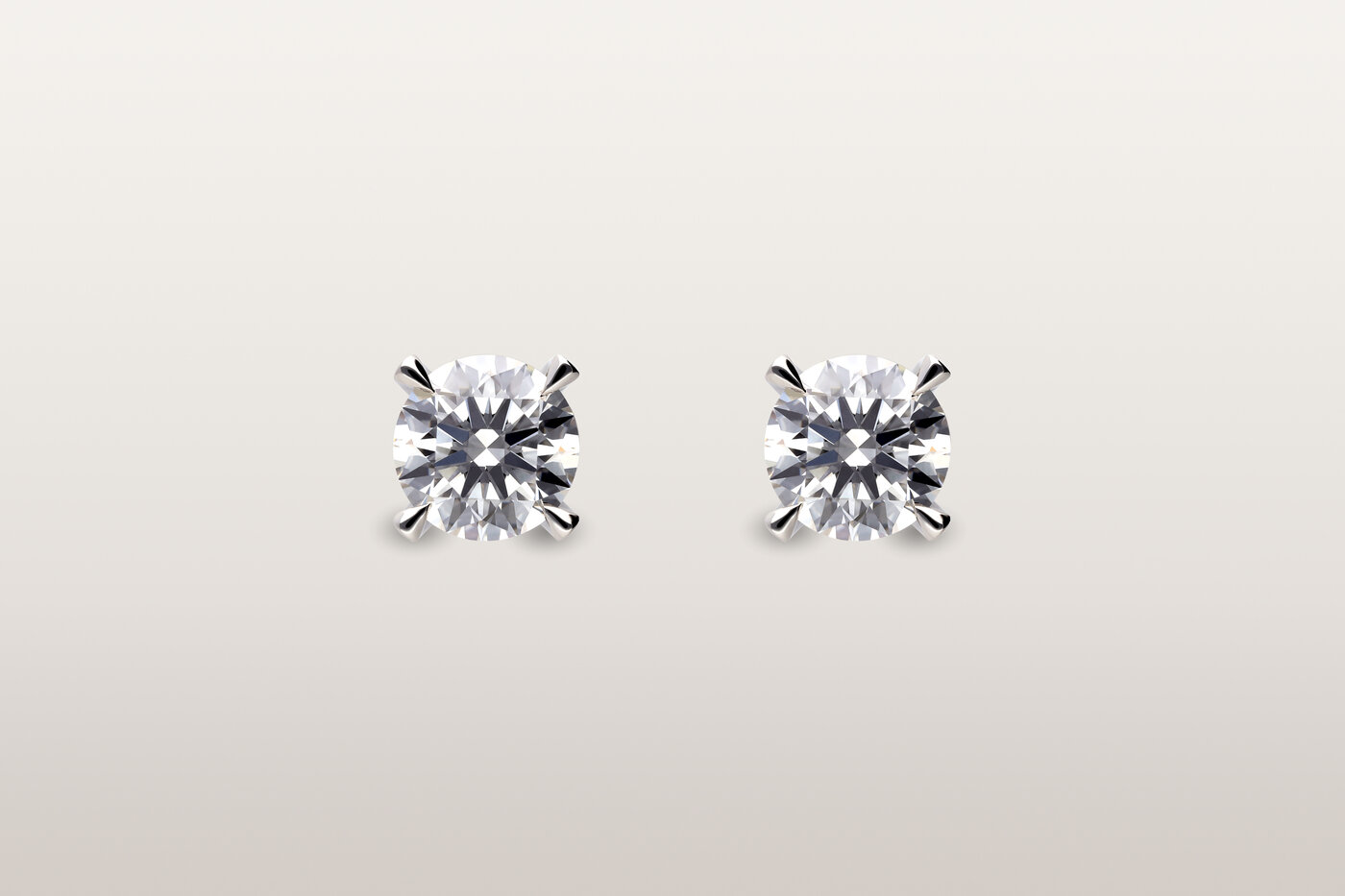 Earrings Solitaire Platinum
