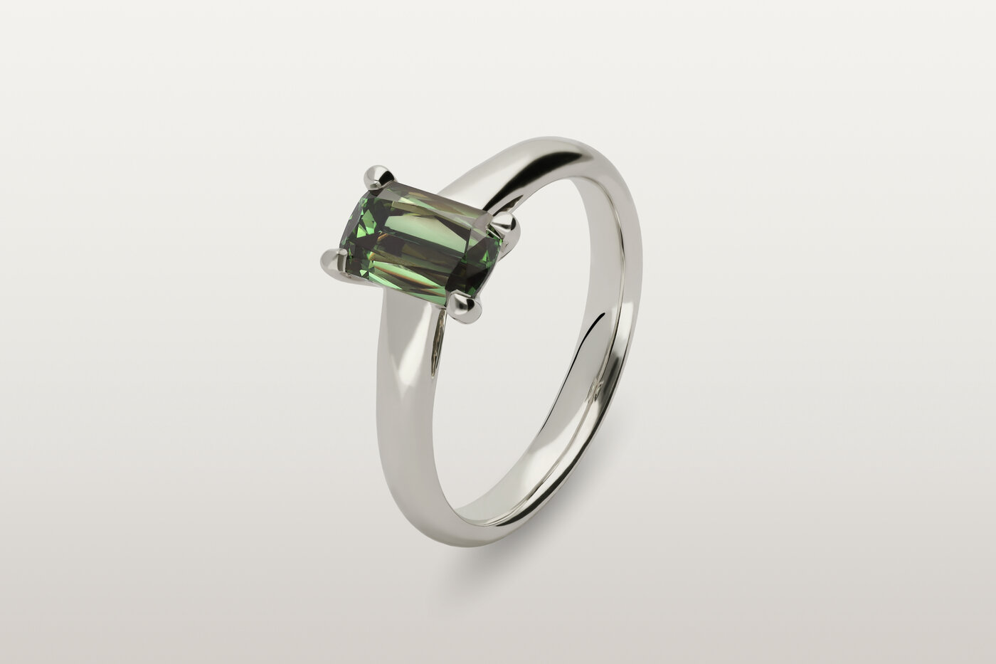Bague Solitaire Platine Green Cushion