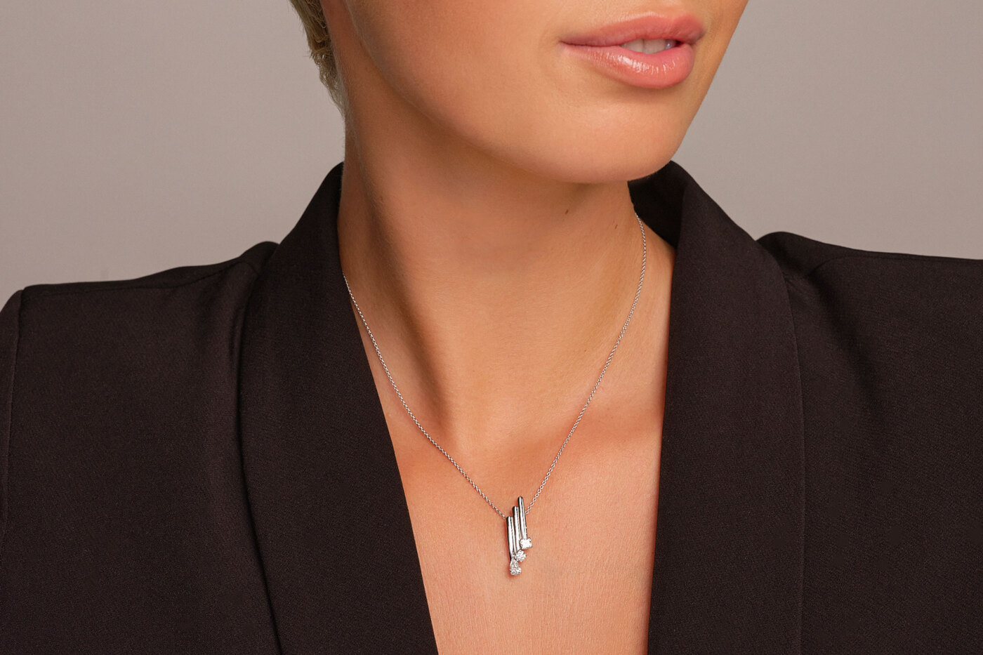 Necklace Rise