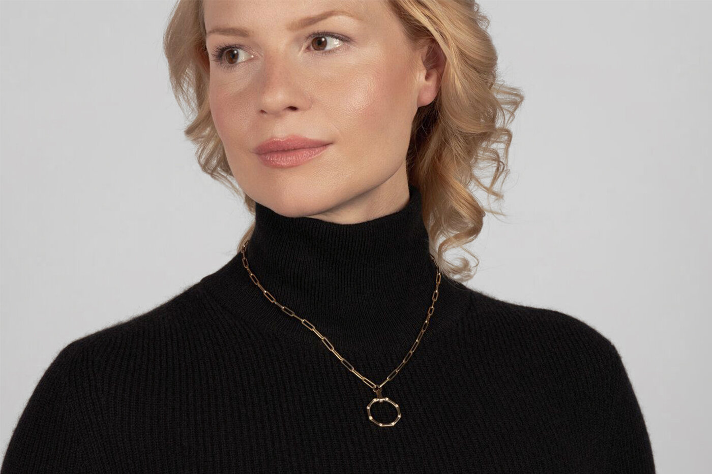 Collier mandana Change