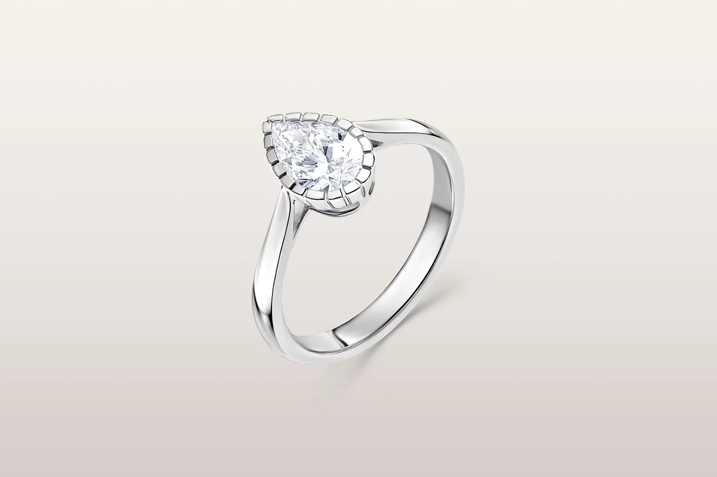 Anillo Eternity Pear