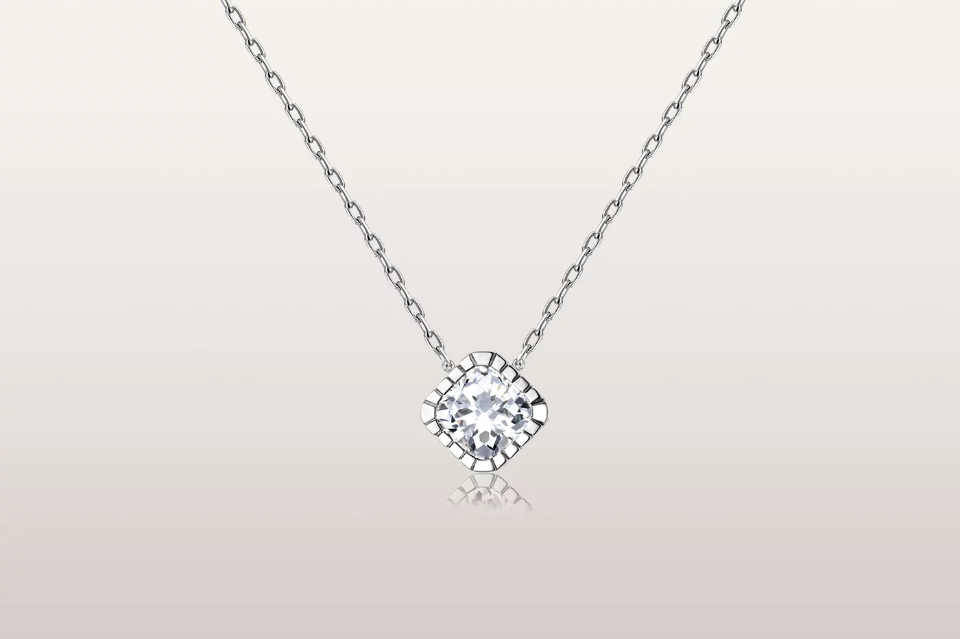 Collier Eternity Cushion