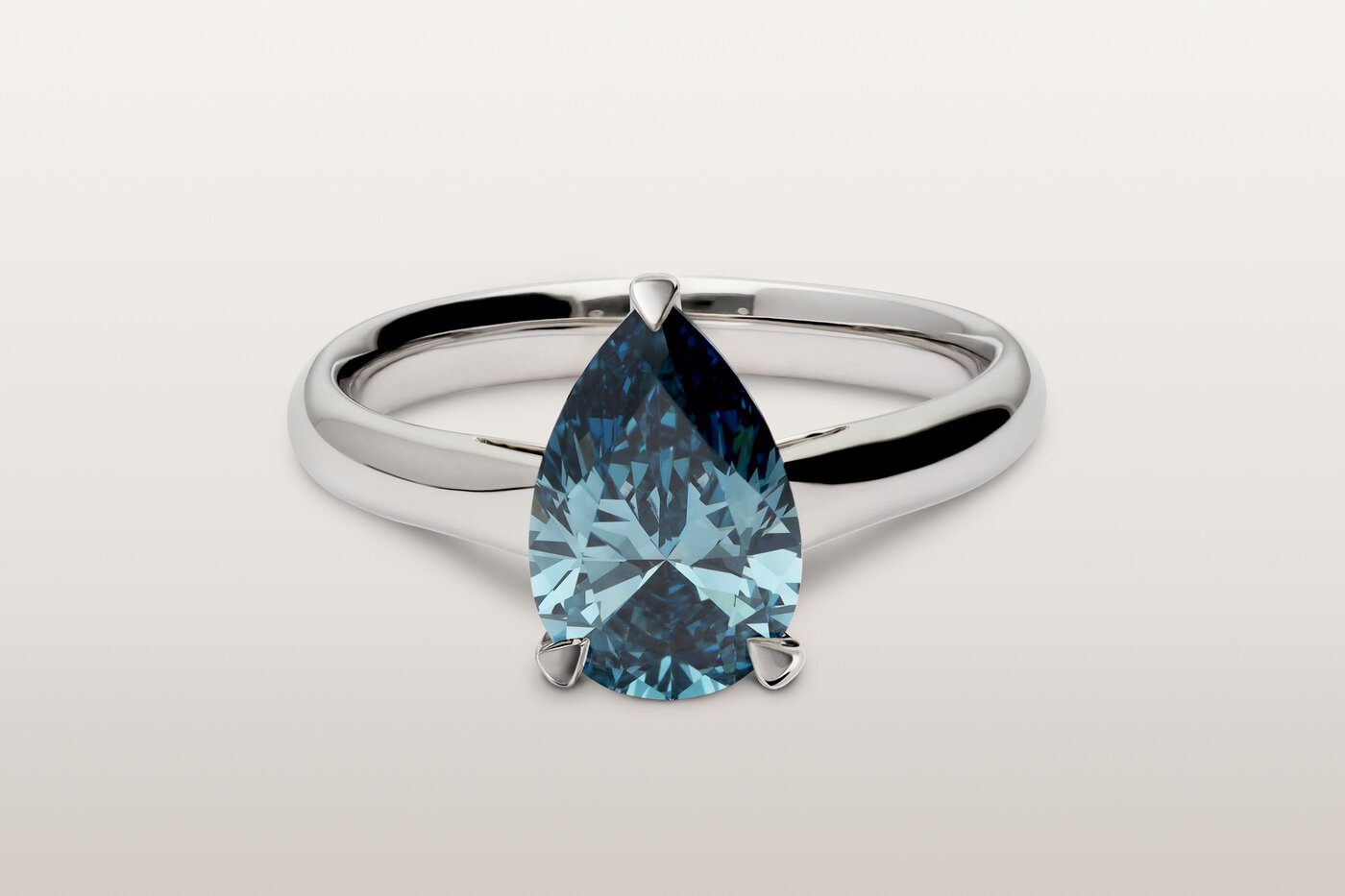 Bague Solitaire Blue Pear Bague Solitaire Blue Pear